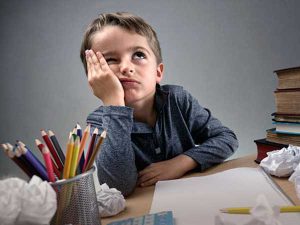 چرا بچه‌ها باید تکالیف درسی را خودشان انجام دهند؟