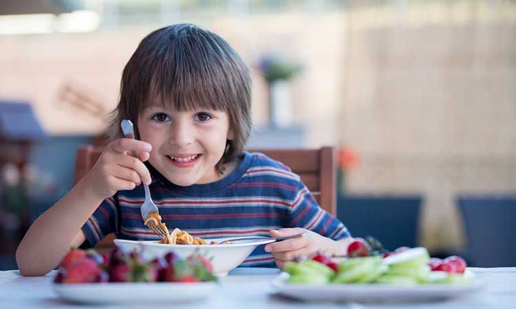 رژیم غذایی مناسب برای کودکان بیش فعال